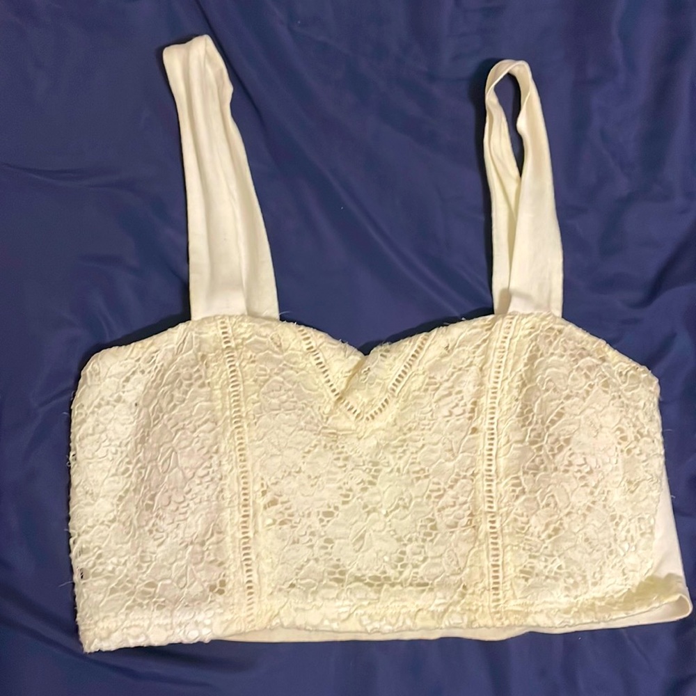 ⚡️⚡️Fashion Nova Lace Crop Top